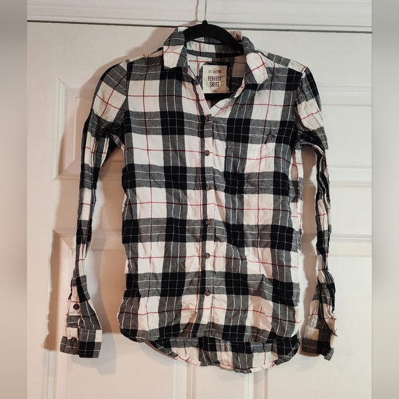 SO Perfect Shirt Black And White Plaid Button-Up Shirt XS - Picture 1 of 4